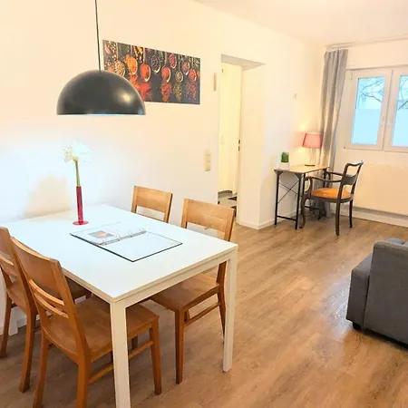Gaestewohnung Koeln-longerich * ケルン